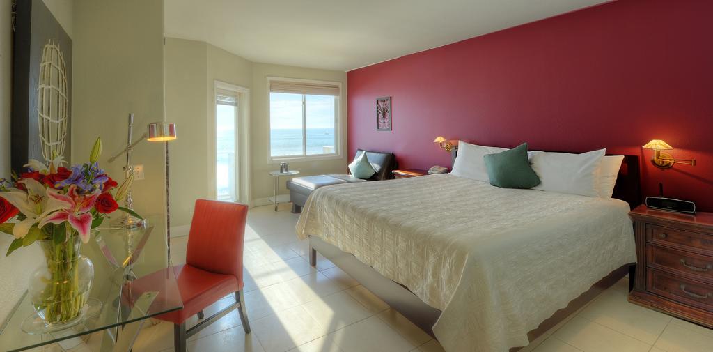 The Oceanfront Stay On Miramarbeach Hmb El Granada Exteriör bild