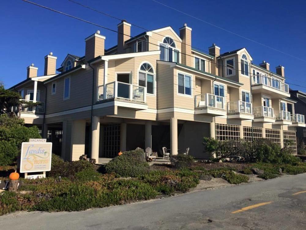 The Oceanfront Stay On Miramarbeach Hmb El Granada Exteriör bild